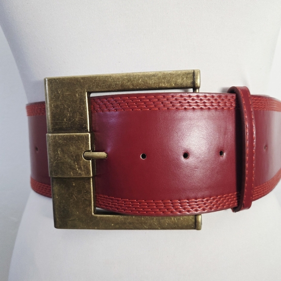 Wide Red Belt With Brass Buckle - Picture 4 of 8